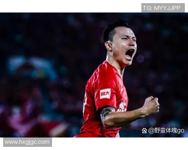 足球明星携手姆字传奇共谱绿茵场上的荣耀与梦想