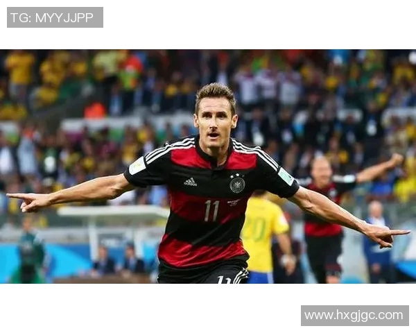 探索右边后卫足球明星的辉煌历程与赛场表现解析