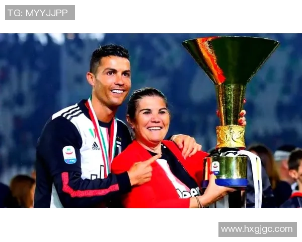 足球明星球员妻子的生活与事业:她们背后的故事与支持力量 足球明星球员妻子的生活与事业:她们背后的故事与支持力量