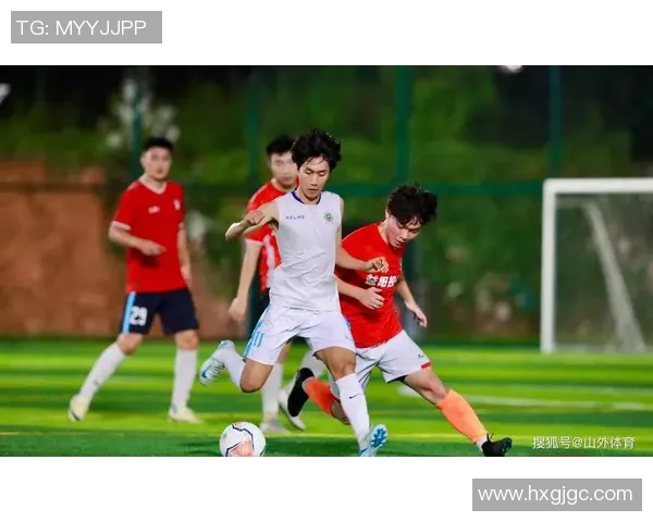 广州足球明星的崛起与荣耀探秘：谁是这座城市的足球之光